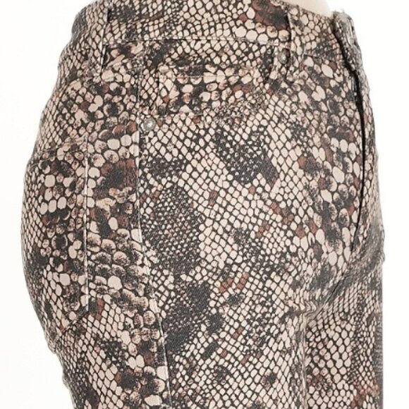 Free People "We The Free" Snake  Animal Print Raw Hem Jeans Sz 25 NWT Retail $98 - Picture 4 of 13